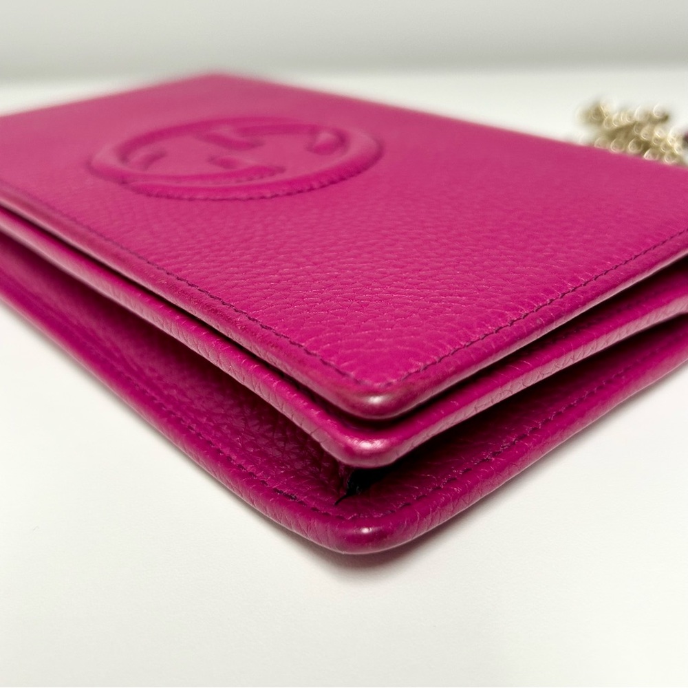 GUCCI Mini Soho Pebbled Leather Wallet On Chain Crossbody Bag Magenta Hot Pink - Picture 12 of 16